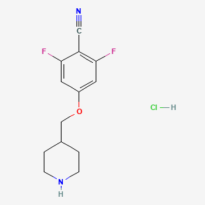 molecular formula C13H15ClF2N2O B3015805 2,6-Difluoro-4-(piperidin-4-ylmethoxy)benzonitrile hydrochloride CAS No. 2088515-84-6