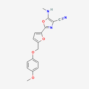 molecular formula C17H15N3O4 B3015937 2-(5-((4-Methoxyphenoxy)methyl)furan-2-yl)-5-(methylamino)oxazole-4-carbonitrile CAS No. 946378-39-8