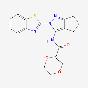 molecular formula C18H16N4O3S B3016027 N-(2-(benzo[d]thiazol-2-yl)-2,4,5,6-tetrahydrocyclopenta[c]pyrazol-3-yl)-5,6-dihydro-1,4-dioxine-2-carboxamide CAS No. 1170287-25-8