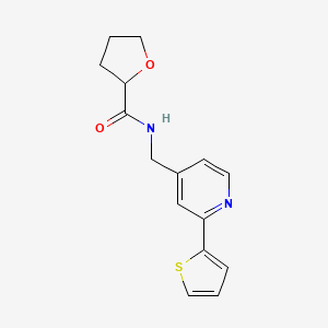 N-((2-(thiophen-2-yl)pyridin-4-yl)methyl)tetrahydrofuran-2-carboxamide