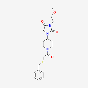 molecular formula C20H27N3O4S B3016749 1-(1-(2-(Benzylthio)acetyl)piperidin-4-yl)-3-(2-methoxyethyl)imidazolidine-2,4-dione CAS No. 2034279-86-0