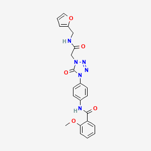 molecular formula C22H20N6O5 B3017076 N-(4-(4-(2-((furan-2-ylmethyl)amino)-2-oxoethyl)-5-oxo-4,5-dihydro-1H-tetrazol-1-yl)phenyl)-2-methoxybenzamide CAS No. 1396882-85-1