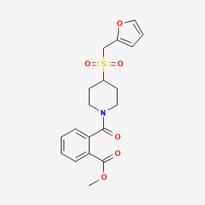 Methyl 2-(4-((furan-2-ylmethyl)sulfonyl)piperidine-1-carbonyl)benzoate