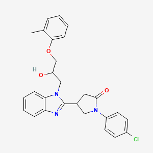 molecular formula C27H26ClN3O3 B3020420 1-(4-Chlorophenyl)-4-[1-[2-hydroxy-3-(2-methylphenoxy)propyl]benzimidazol-2-yl]pyrrolidin-2-one CAS No. 1018125-46-6