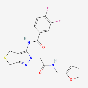 molecular formula C19H16F2N4O3S B3020535 3,4-difluoro-N-(2-(2-((furan-2-ylmethyl)amino)-2-oxoethyl)-4,6-dihydro-2H-thieno[3,4-c]pyrazol-3-yl)benzamide CAS No. 1105206-54-9