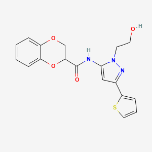 N-(1-(2-hydroxyethyl)-3-(thiophen-2-yl)-1H-pyrazol-5-yl)-2,3-dihydrobenzo[b][1,4]dioxine-2-carboxamide