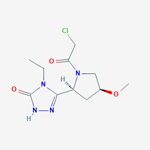 molecular formula C11H17ClN4O3 B3020763 3-[(2S,4S)-1-(2-Chloroacetyl)-4-methoxypyrrolidin-2-yl]-4-ethyl-1H-1,2,4-triazol-5-one CAS No. 2411177-83-6