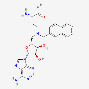 molecular formula C25H29N7O5 B3025765 (S)-2-amino-4-((((2R,3S,4R,5R)-5-(6-amino-9H-purin-9-yl)-3,4-dihydroxytetrahydrofuran-2-yl)methyl)(naphthalen-2-ylmethyl)amino)butanoic acid CAS No. 2368247-39-4