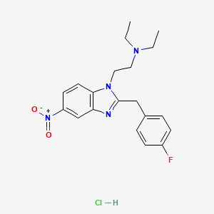 molecular formula C20H24ClFN4O2 B3025879 N,N-二乙基-2-[(4-氟苯基)甲基]-5-硝基-1H-苯并咪唑-1-乙胺，一盐酸盐 CAS No. 2728-91-8