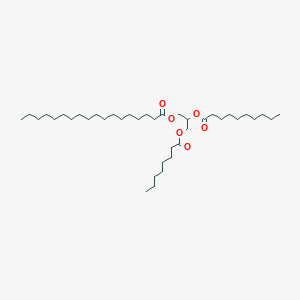 molecular formula C39H74O6 B3025948 Octadecanoic acid, 2-[(1-oxodecyl)oxy]-3-[(1-oxooctyl)oxy]propyl ester CAS No. 145135-21-3