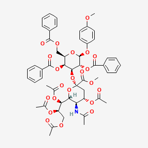 molecular formula C54H57NO22 B3028317 甲基 (2S,4S,5R,6R)-5-乙酰氨基-4-乙酰氧基-2-[(2R,3S,4S,5R,6S)-3,5-二苯甲酰氧基-2-(苯甲酰氧基甲基)-6-(4-甲氧基苯氧基)氧杂环丁烷-4-基]氧基-6-[(1S,2R)-1,2,3-三乙酰氧基丙基]氧杂环己烷-2-羧酸酯 CAS No. 1858223-85-4