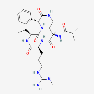 molecular formula C28H44N8O5 B3028470 N-{(3r,6s,9s,12r)-6-乙基-12-甲基-9-[3-(N'-甲基氨甲酰氨基)丙基]-2,5,8,11-四氧代-3-苯基-1,4,7,10-四氮杂环十四烷-12-基}-2-甲基丙酰胺 CAS No. 2097887-20-0