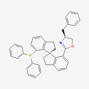 (4S)-4-Benzyl-2-[(1S)-7'-(diphenylphosphanyl)-2,2',3,3'-tetrahydro-1,1'-spirobi[inden]-7-yl]-4,5-dihydro-1,3-oxazole