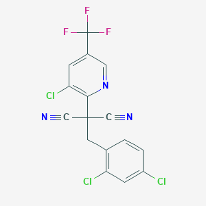 2-[3-Chloro-5-(trifluoromethyl)pyridin-2-yl]-2-[(2,4-dichlorophenyl)methyl]propanedinitrile