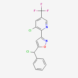 molecular formula C16H9Cl2F3N2O B3036835 3-氯-2-{5-[氯(苯基)甲基]-3-异恶唑基}-5-(三氟甲基)吡啶 CAS No. 400081-92-7