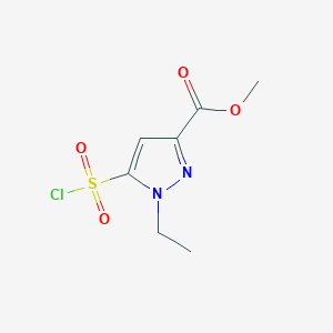 molecular formula C7H9ClN2O4S B3046592 Methyl 5-(chlorosulfonyl)-1-ethyl-1H-pyrazole-3-carboxylate CAS No. 1260659-24-2