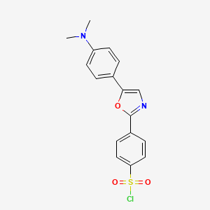 molecular formula C17H15ClN2O3S B3047365 Benzenesulfonyl chloride, 4-[5-[4-(dimethylamino)phenyl]-2-oxazolyl]- CAS No. 138219-55-3