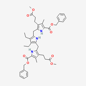 1H-Pyrrole-3-propanoic acid, 2,2'-[(3,4-diethyl-1H-pyrrole-2,5-diyl)bis(methylene)]bis[4-methyl-5-[(phenylmethoxy)carbonyl]-, dimethyl ester (9CI)