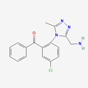 {2-[3-(Aminomethyl)-5-methyl-4H-1,2,4-triazol-4-yl]-5-chlorophenyl}(phenyl)methanone
