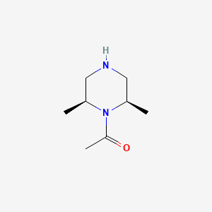 1-[(2R,6S)-2,6-Dimethylpiperazin-1-yl]ethan-1-one