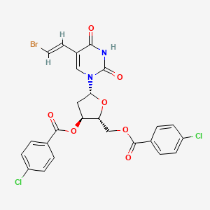 molecular formula C25H19BrCl2N2O7 B3058062 (2R,3S,5R)-5-(5-((E)-2-bromovinyl)-2,4-dioxo-3,4-dihydropyrimidin-1(2H)-yl)-2-(((4-chlorobenzoyl)oxy)methyl)tetrahydrofuran-3-yl 4-chlorobenzoate CAS No. 87531-10-0