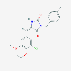(5E)-5-[3-chloro-5-methoxy-4-(propan-2-yloxy)benzylidene]-3-(4-methylbenzyl)imidazolidine-2,4-dione