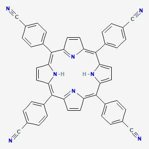 molecular formula C48H26N8 B3069147 5,10,15,20-Tetra(4-cyanophenyl)porphyrin CAS No. 14609-51-9