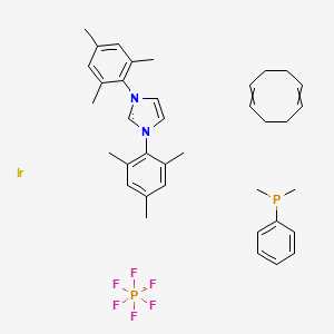 molecular formula C37H47F6IrN2P2- B3074433 (二甲基苯基膦)(1,5-环辛二烯)[1,3-双(2,4,6-三甲基苯基)咪唑-2-亚甲基]铱(I) 六氟磷酸盐 CAS No. 1019853-03-2