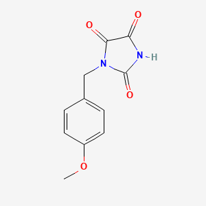 molecular formula C11H10N2O4 B3078905 1-[(4-甲氧基苯基)甲基]咪唑烷并-2,4,5-三酮 CAS No. 105686-09-7
