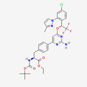 molecular formula C32H34ClF3N6O5 B3082446 (S)-3-(4-(2-氨基-6-((R)-1-(4-氯-2-(3-甲基-1H-吡唑-1-基)苯基)-2,2,2-三氟乙氧基)嘧啶-4-基)苯基)-2-((叔丁氧羰基)氨基)丙酸乙酯 CAS No. 1125828-44-5