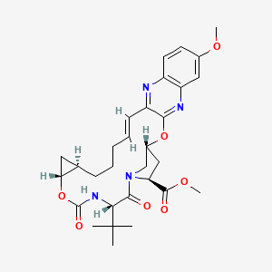 molecular formula C30H38N4O7 B3090111 Methyl (33R,35S,91R,92R,5S,E)-5-(tert-butyl)-17-methoxy-4,7-dioxo-2,8-dioxa-6-aza-1(2,3)-quinoxalina-3(3,1)-pyrrolidina-9(1,2)-cyclopropanacyclotetradecaphan-13-ene-35-carboxylate CAS No. 1206524-83-5