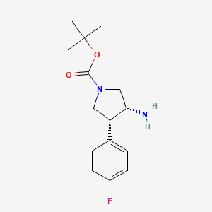 molecular formula C15H21FN2O2 B3091748 1-吡咯烷甲酸，3-氨基-4-(4-氟苯基)-，1,1-二甲基乙酯，(3r,4r)-rel- CAS No. 1218764-14-7