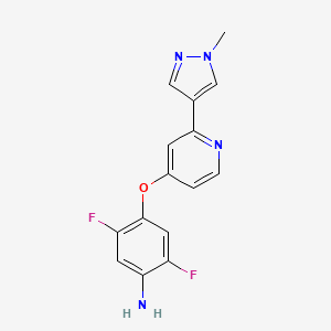 molecular formula C15H12F2N4O B3092179 2,5-difluoro-4-((2-(1-methyl-1H-pyrazol-4-yl)pyridin-4-yl)oxy)aniline CAS No. 1225278-35-2