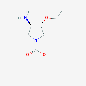 molecular formula C11H22N2O3 B3092644 rel-叔丁基(3R,4R)-3-氨基-4-乙氧基吡咯烷-1-羧酸盐 CAS No. 1233518-23-4