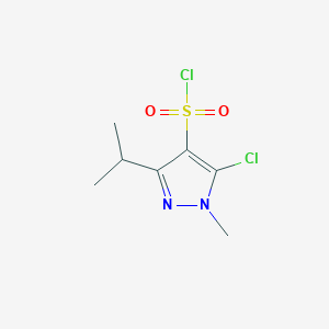 molecular formula C7H10Cl2N2O2S B3104081 5-Chloro-3-isopropyl-1-methyl-1H-pyrazole-4-sulfonyl chloride CAS No. 145980-84-3