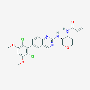 molecular formula C24H24Cl2N4O4 B3109203 N-((3R,4R)-3-((6-(2,6-dichloro-3,5-dimethoxyphenyl)quinazolin-2-yl)amino)tetrahydro-2H-pyran-4-yl)acrylamide CAS No. 1707289-24-4