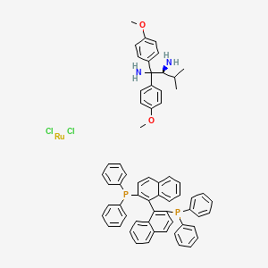 molecular formula C63H58Cl2N2O2P2Ru B3115839 (2S)-1,1-双(4-甲氧苯基)-3-甲基丁烷-1,2-二胺；二氯钌；[1-(2-二苯基膦基萘-1-基)萘-2-基]-二苯基膦 CAS No. 212143-24-3
