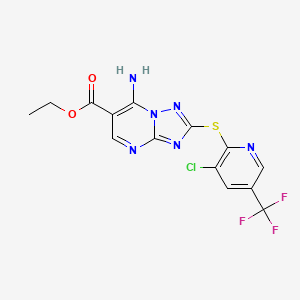 molecular formula C14H10ClF3N6O2S B3122628 7-氨基-2-((3-氯-5-(三氟甲基)-2-吡啶基)硫烷基)(1,2,4)三唑并[1,5-a]嘧啶-6-羧酸乙酯 CAS No. 303150-39-2