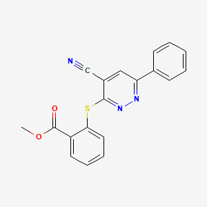 molecular formula C19H13N3O2S B3127515 Methyl 2-((4-cyano-6-phenyl-3-pyridazinyl)sulfanyl)benzenecarboxylate CAS No. 338417-91-7