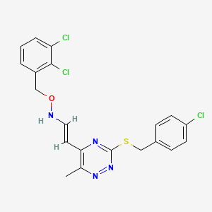 molecular formula C20H17Cl3N4OS B3128085 3-((4-Chlorobenzyl)sulfanyl)-5-(2-(((2,3-dichlorobenzyl)oxy)amino)vinyl)-6-methyl-1,2,4-triazine CAS No. 338775-65-8