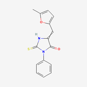 molecular formula C15H12N2O2S B3130165 (5E)-2-巯基-5-[(5-甲基-2-呋喃基)亚甲基]-3-苯基-3,5-二氢-4H-咪唑-4-酮 CAS No. 341943-56-4