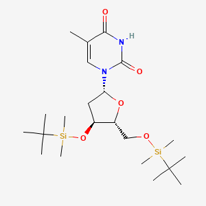 molecular formula C22H42N2O5Si2 B3135990 3',5'-Bis-O-(T-butyldimethylsilyl)thymidine CAS No. 40733-26-4