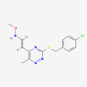 molecular formula C14H15ClN4OS B3140080 3-((4-氯苄基)硫代)-5-(2-(甲氧基氨基)乙烯基)-6-甲基-1,2,4-三嗪 CAS No. 477866-64-1