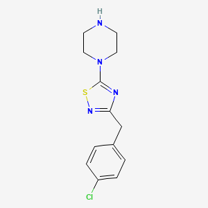 molecular formula C13H15ClN4S B3158378 1-{3-[(4-Chlorophenyl)methyl]-1,2,4-thiadiazol-5-yl}piperazine CAS No. 857406-79-2