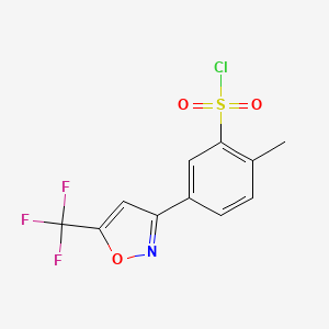 molecular formula C11H7ClF3NO3S B3169228 2-Methyl-5-[5-(trifluoromethyl)-3-isoxazolyl]benzenesulfonyl chloride CAS No. 936074-62-3