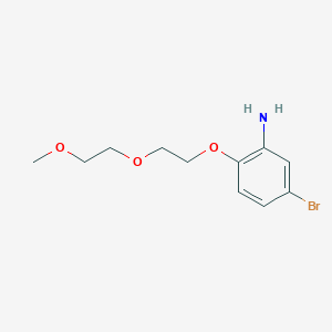 molecular formula C11H16BrNO3 B3172892 5-溴-2-[2-(2-甲氧基乙氧基)乙氧基]苯胺 CAS No. 946743-22-2