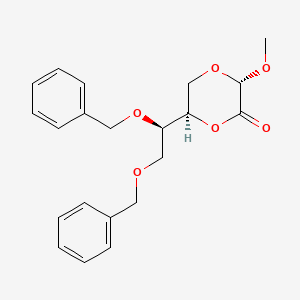 molecular formula C21H24O6 B3175887 (3S,6R)-6-((R)-1,2-双(苄氧基)乙基)-3-甲氧基-1,4-二氧六环-2-酮 CAS No. 960365-78-0