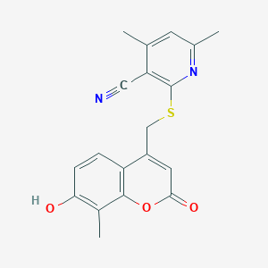 molecular formula C19H16N2O3S B3198336 2-(((7-hydroxy-8-methyl-2-oxo-2H-chromen-4-yl)methyl)thio)-4,6-dimethylnicotinonitrile CAS No. 1011625-20-9