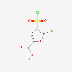 molecular formula C5H2BrClO5S B3198669 5-Bromo-4-(chlorosulfonyl)furan-2-carboxylic acid CAS No. 1016505-47-7