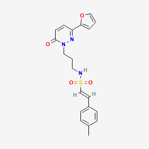 molecular formula C20H21N3O4S B3202794 (E)-N-(3-(3-(furan-2-yl)-6-oxopyridazin-1(6H)-yl)propyl)-2-(p-tolyl)ethenesulfonamide CAS No. 1021217-01-5